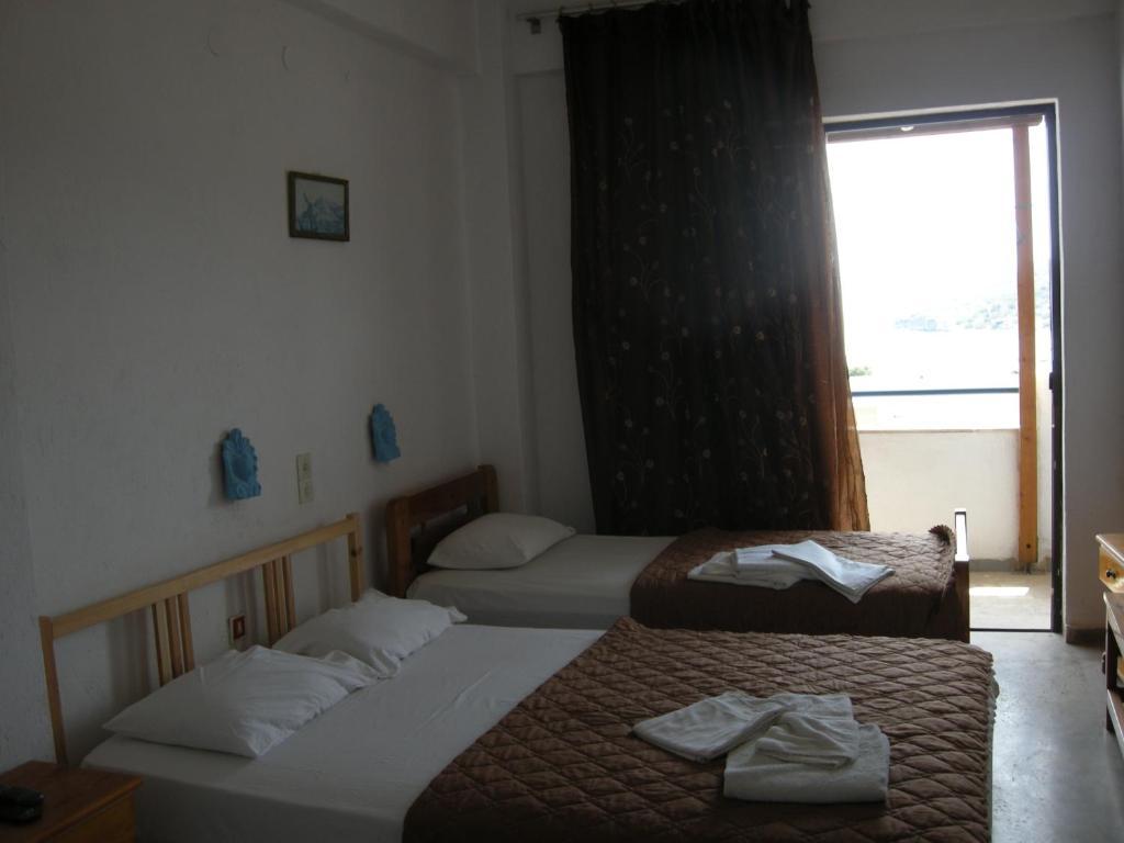Myrmidon Hotel Agia Marina  객실 사진