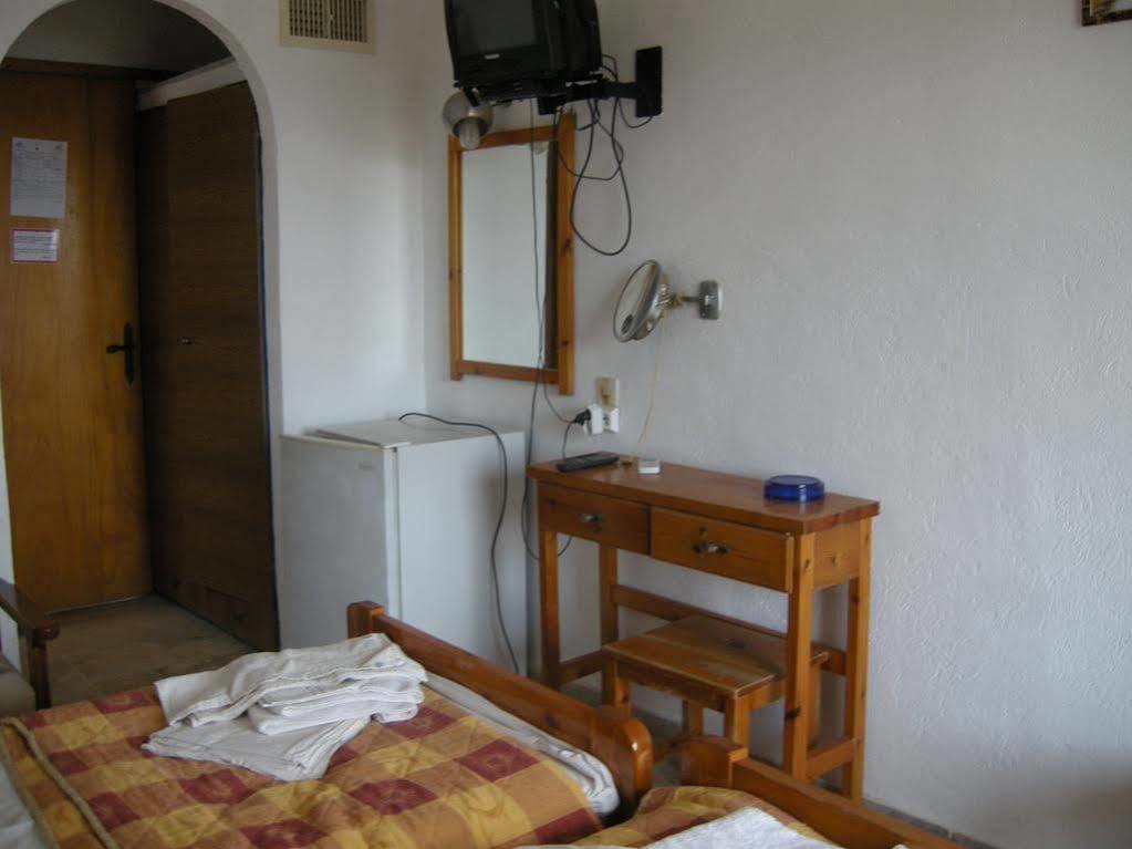 Myrmidon Hotel Agia Marina  외부 사진
